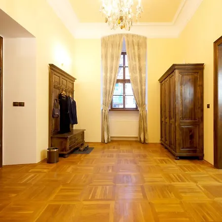 Apart-hotel Palace 4*